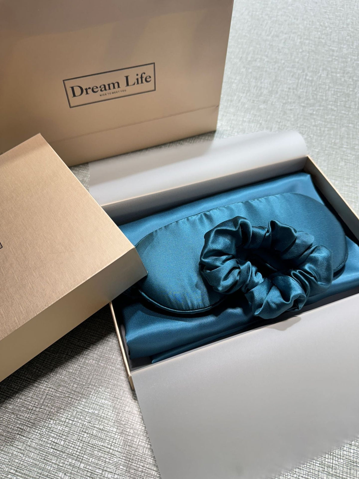 Mulberry Silk Sleep Set — Pillowcase, Eye Mask & Scrunchie Gift 14