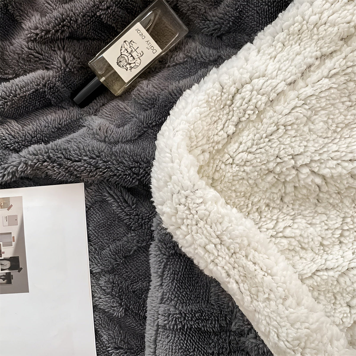 Double-Sided Fleece Blanket — Ultra-Soft Luxury Winter Throw 4