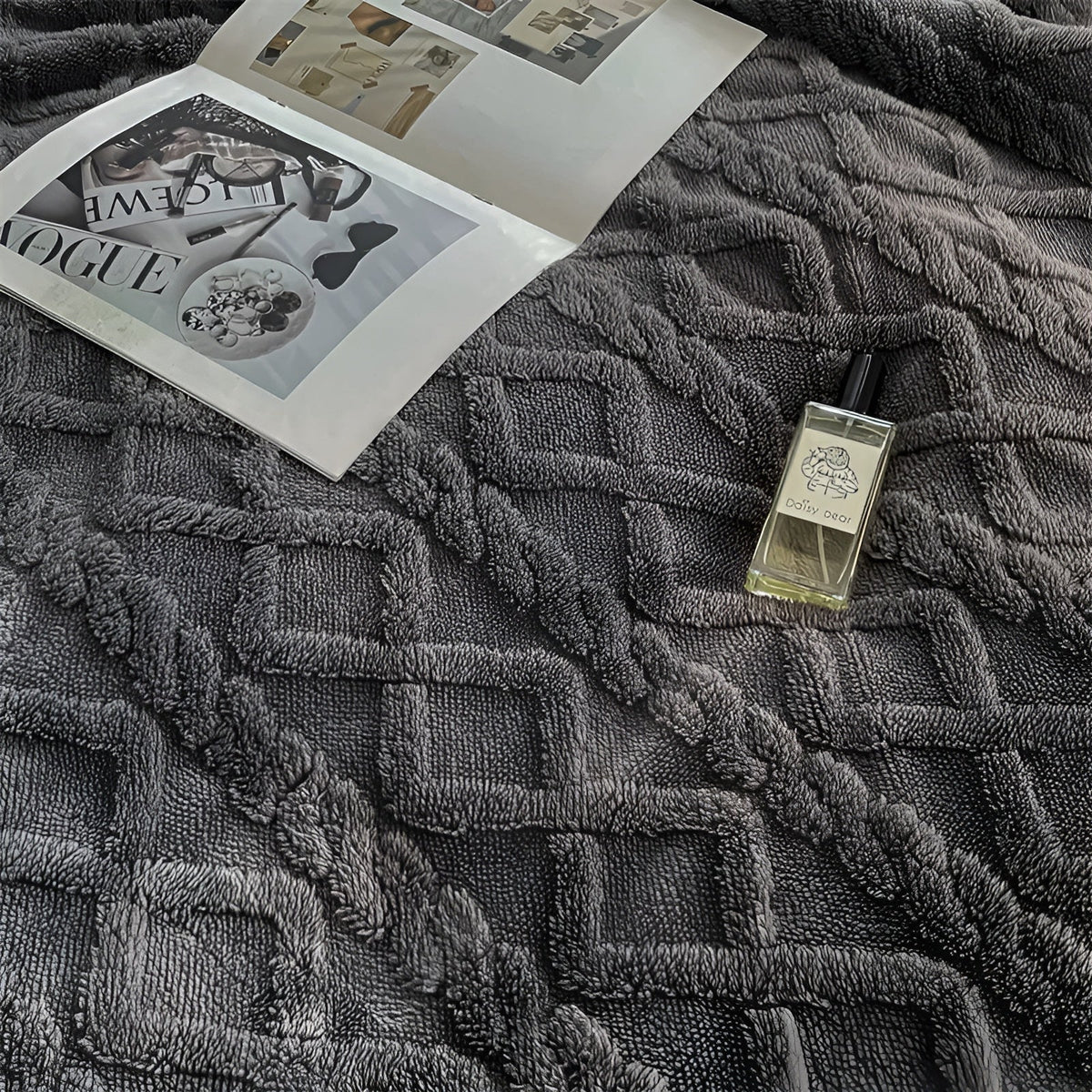 Double-Sided Fleece Blanket — Ultra-Soft Luxury Winter Throw 2