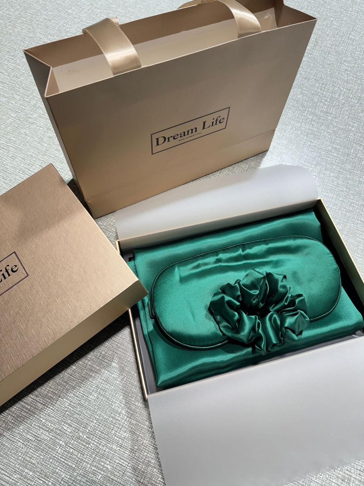 Mulberry Silk Sleep Set — Pillowcase, Eye Mask & Scrunchie Gift 11