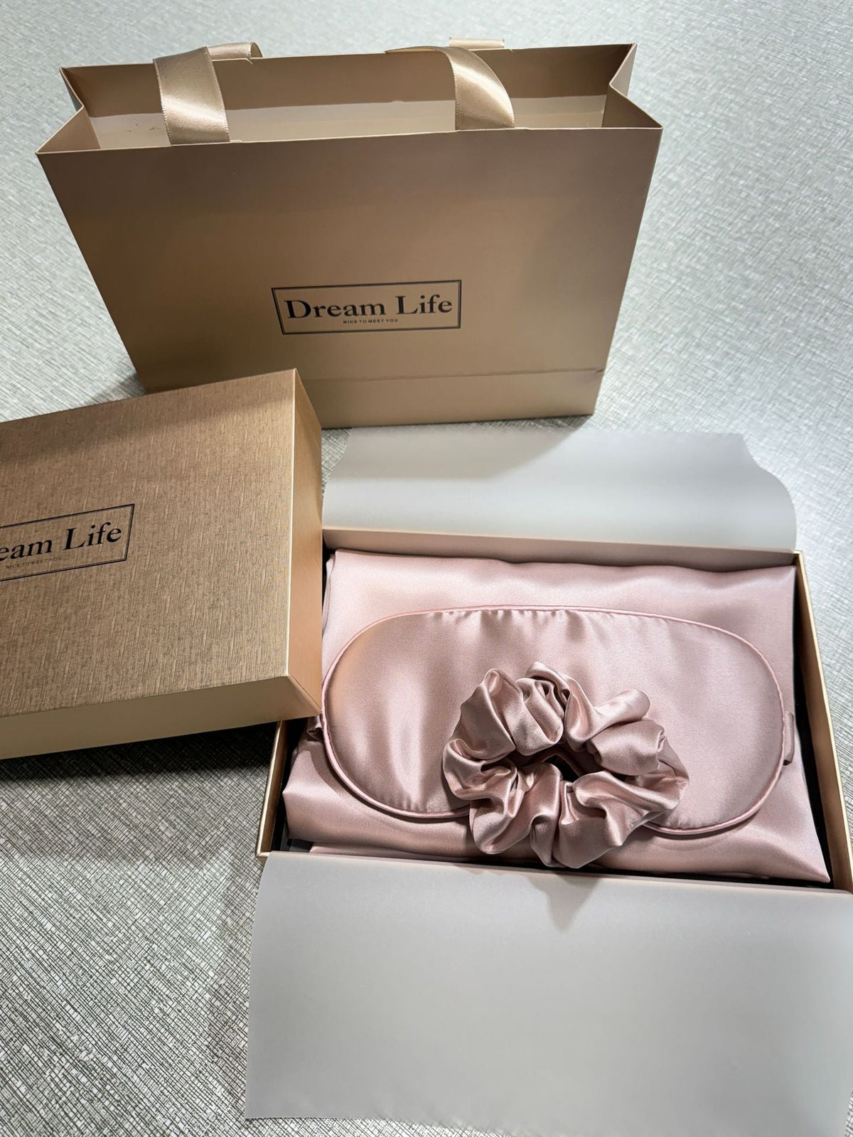 Mulberry Silk Sleep Set — Pillowcase, Eye Mask & Scrunchie Gift 4
