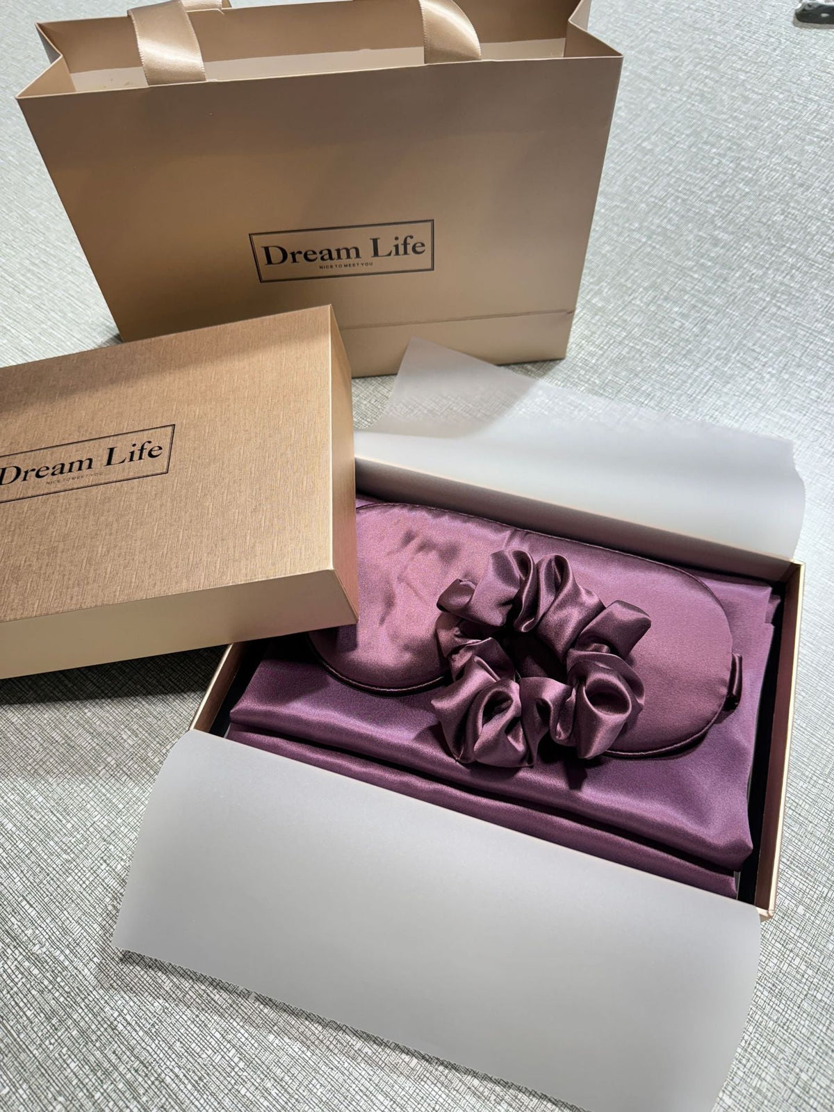 Mulberry Silk Sleep Set — Pillowcase, Eye Mask & Scrunchie Gift 6