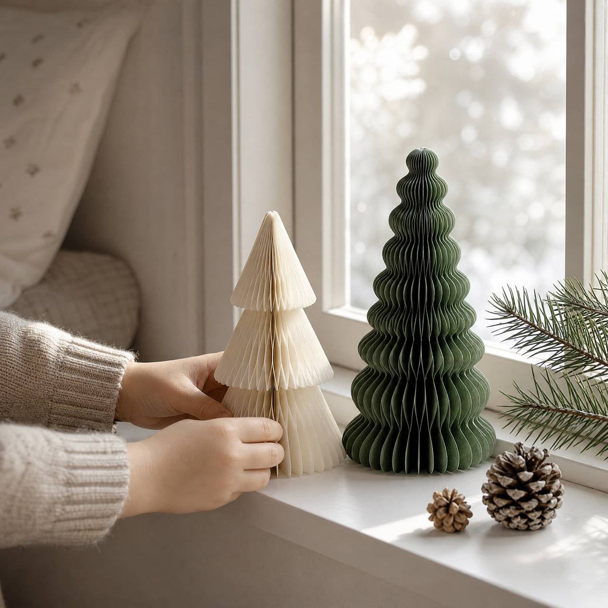 3D Honeycomb Paper Christmas Trees — Foldable Table Decor Set 5