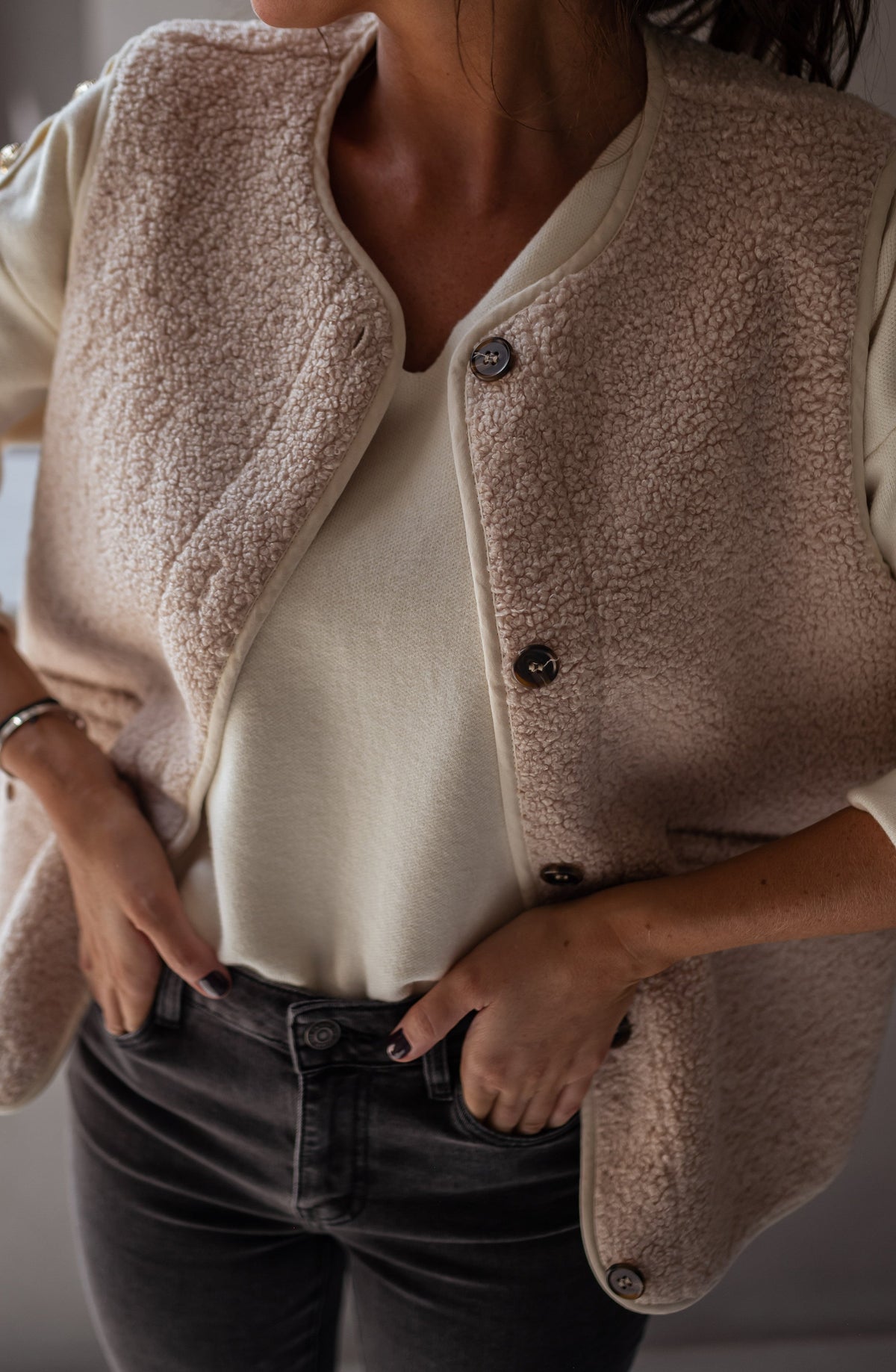 Women's Soft Fabric Gilet — Relaxed Sleeveless Layering Vest 3