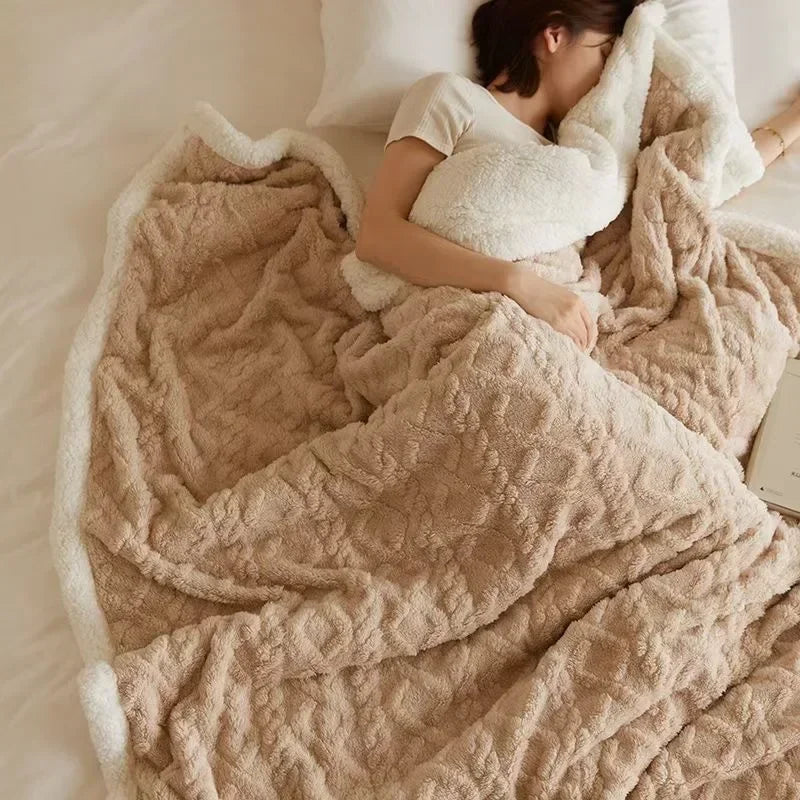 WarmWool Fleece Throw Blanket — Ultra Soft Double-Sided Winter Blanket 4