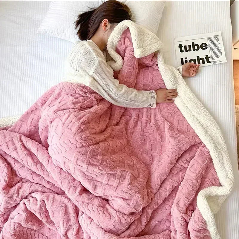 WarmWool Fleece Throw Blanket — Ultra Soft Double-Sided Winter Blanket 8